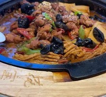 Double Pepper Stone Pot Chicken