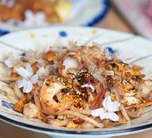 Melted Cheese Meat Sauce Pasta