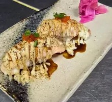 Salmon Hand Roll