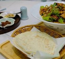 Spicy Pork and Pepper Wraps