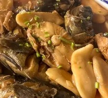 Iron Pot Mixed Fish