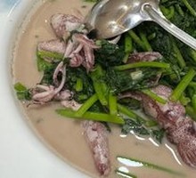 Braised Sea Rabbit with Water Dropwort