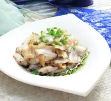 Scrambled Snail Slices with Green Onion