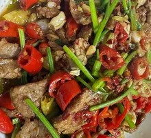 Stir-Fried Beef with Yellow Onion