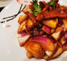 Pork Cracklings with Onion
