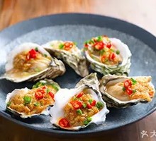 Steamed Oyster with Garlic and Vermicelli