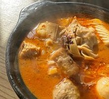 Spicy Hot Pot in Clay Pot