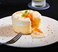 Durian Mango Burst Cake