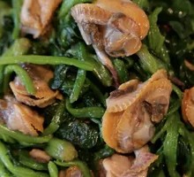 Spinach with Razor Clams