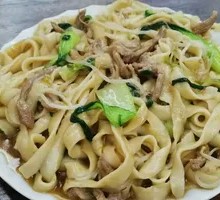 Shredded Pork Stir-Fried Knife Noodles