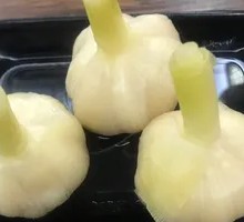 Sweet Pickled Garlic