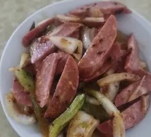 Onion and Red Sausage Salad