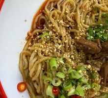 Secret Sauce Beef Noodles