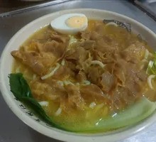 Golden Soup Beef Noodles