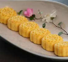 Golden Flowing Sand Crisp