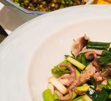 Stuffed Pork Intestine with Minced Meat Stir-fried with Sea Cucumber