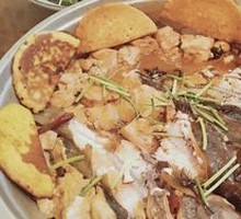 Iron Pot Mixed Fish