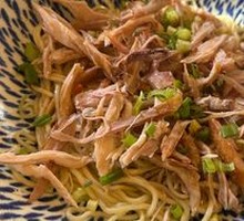葱油鸡丝拌面