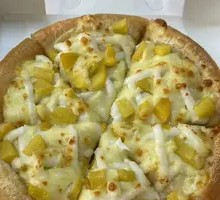 Yogurt Cheese Peach Pizza