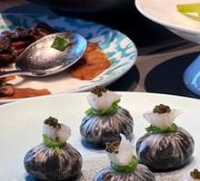 Laver Seaweed and Shrimp Skin Pomegranate Dumplings