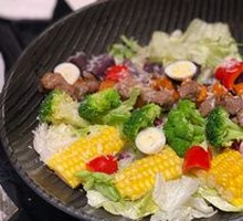Grilled Beef Cobb Salad