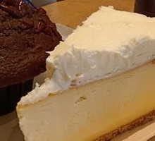 New York-Style Rich Cheesecake