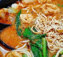 Spicy Hot Pot in Clay Pot