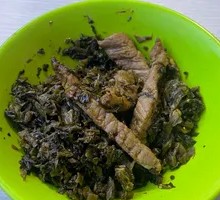 Sour Cabbage with Pork Strips