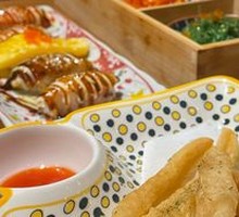 Three-Color Cat Paw Snow Mochi