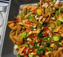 Sour Cabbage with Pork Intestines