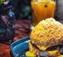 Waterfall Cheese Burger