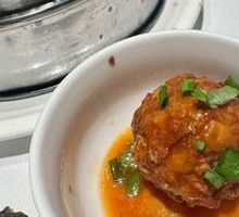 Egg Yolk Lion's Head Meatballs