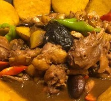 Stewed Farm Chicken in Iron Pot