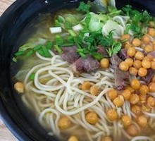 Sour Cabbage Beef Noodles