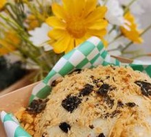 Salted Egg Yolk Pork Floss Dumplings
