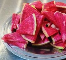 Spicy Radish Peel Salad