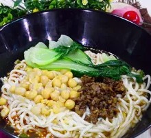 Dry-Mixed Broad Bean Noodles