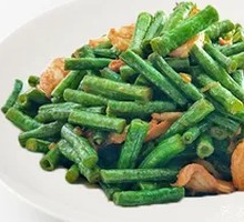 Stir-fried string beans with meat