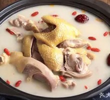 Classic Pig's Trotter Chicken Stew