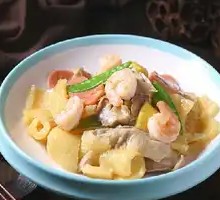 Traditional Stir-Fried Three Delicacies