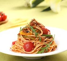 Traditional Italian Meat Sauce Pasta