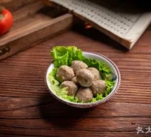 Braised Cabbage with Beef Balls