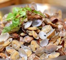 Spicy Stir-Fried Hongdao Clams