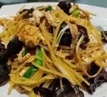 Wood Ear Mushroom with Pork