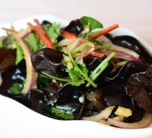 Onion and Wood Ear Salad