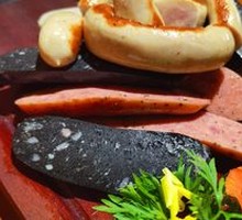 Grilled Sausage Platter