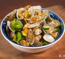 Spicy Stir-Fried Clams