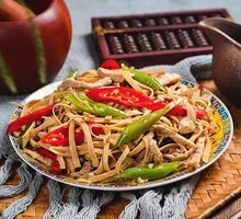 Bell Pepper and Tofu Skin Stir-Fry