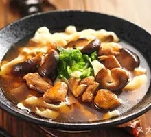 Chicken and Mushroom Knife-Sliced Noodles