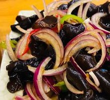 Onion and Wood Ear Mushroom